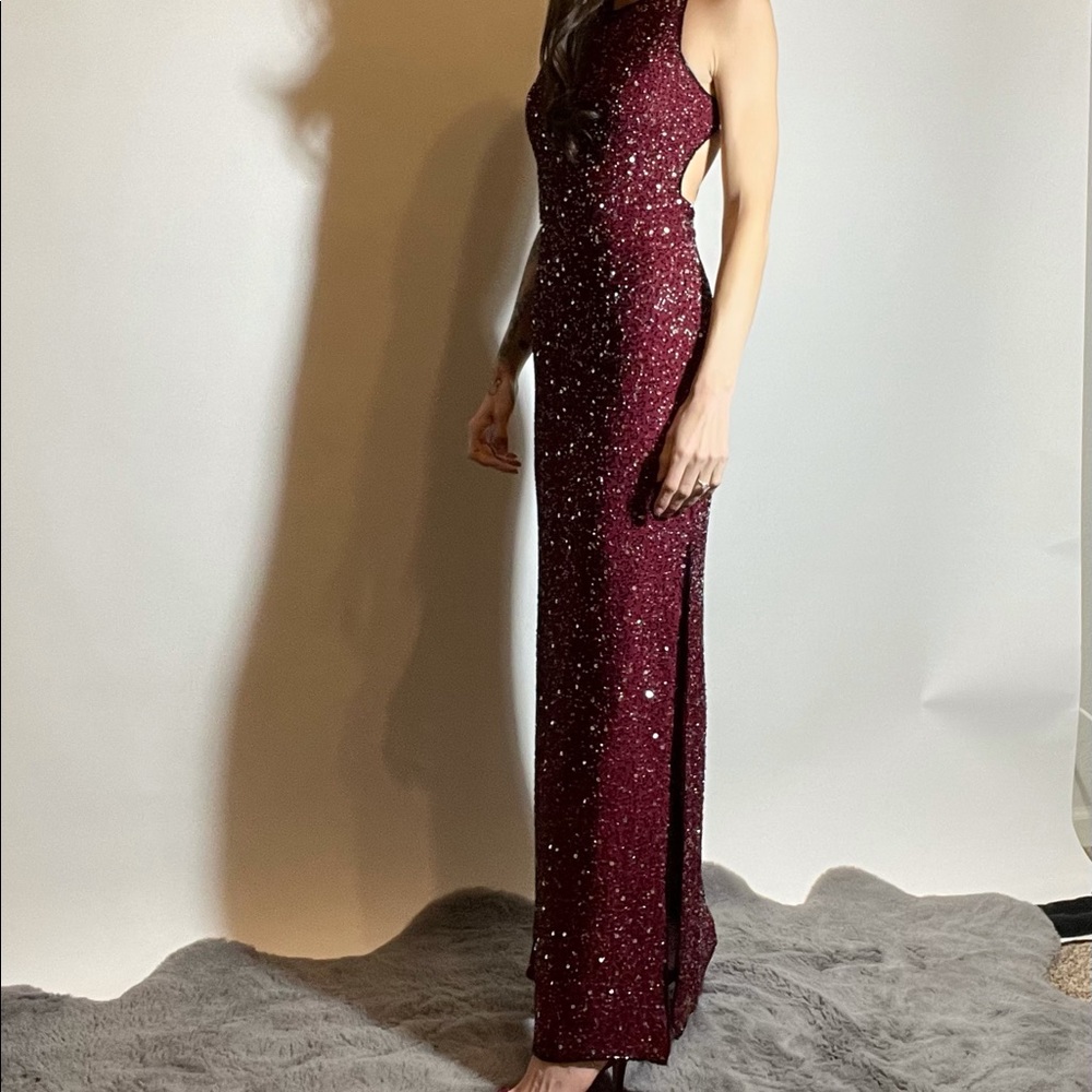 Small/ Medium Scala Beaded Gown Red - Picture 4 of 7